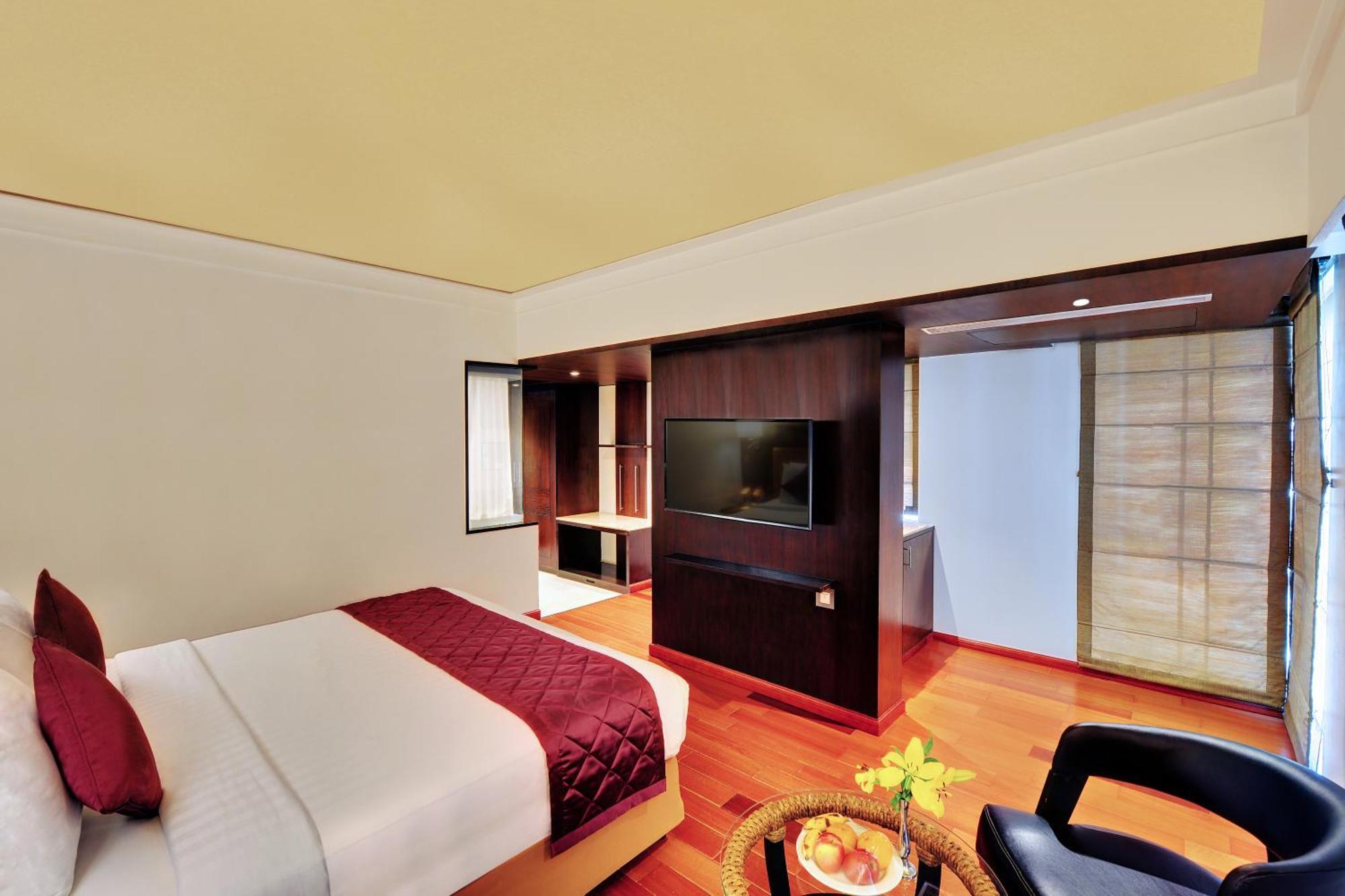 Iris The Business Hotel Bangalore Exterior foto