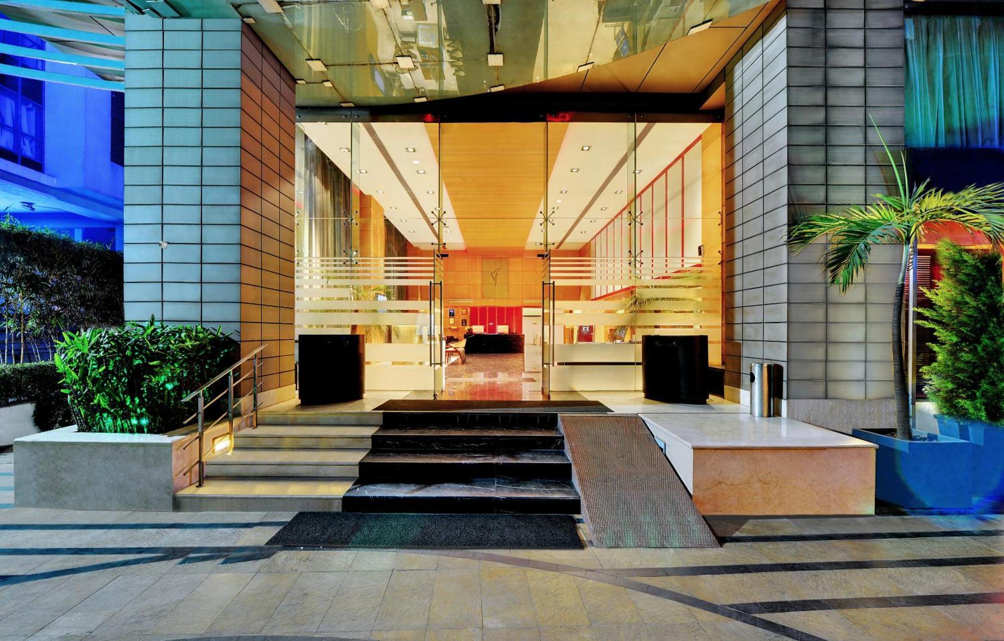 Iris The Business Hotel Bangalore Exterior foto