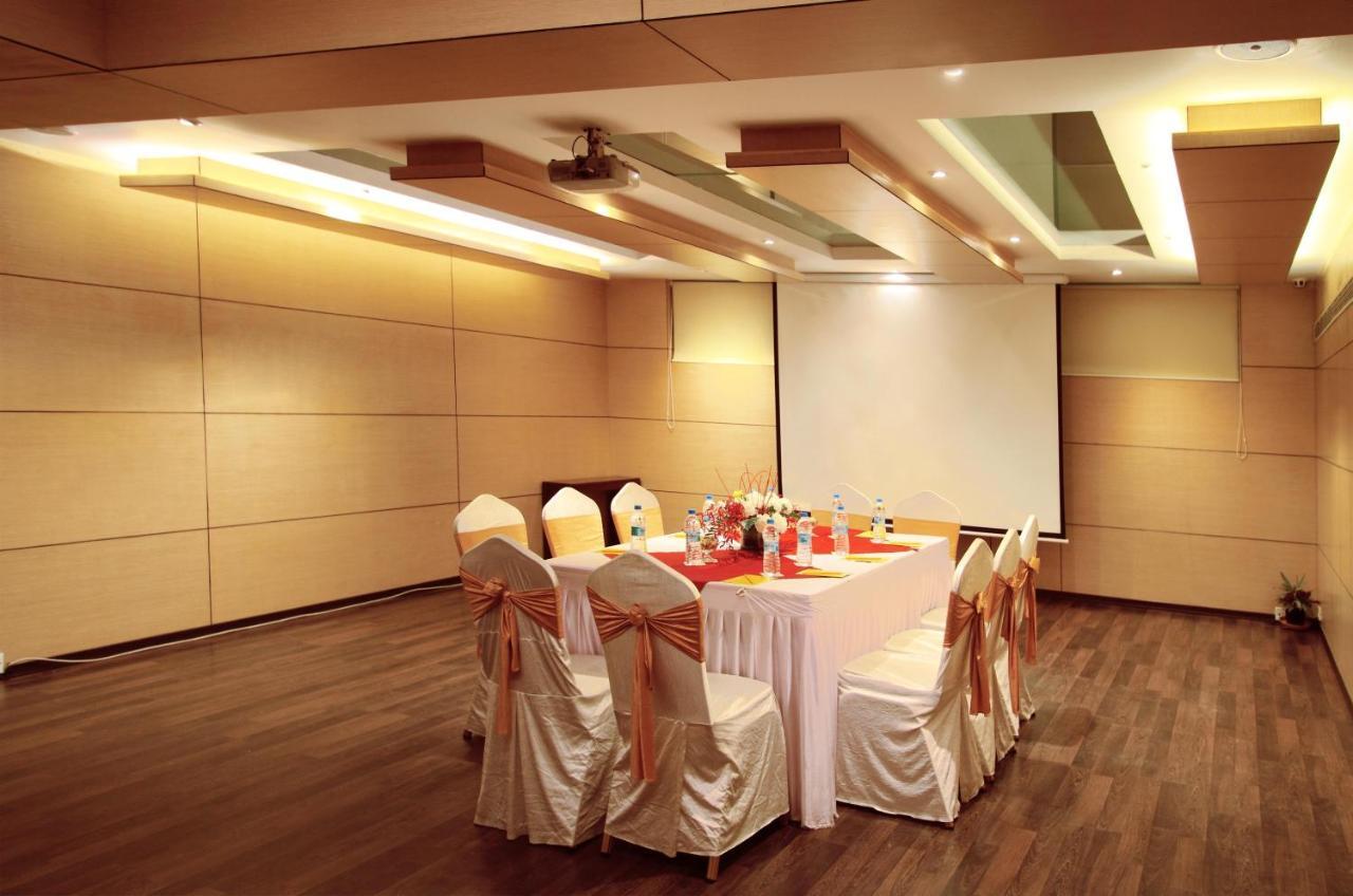 Iris The Business Hotel Bangalore Exterior foto